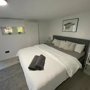 Apartment 2 Mit Gemutlichen Kingsizebett Und 58'tv